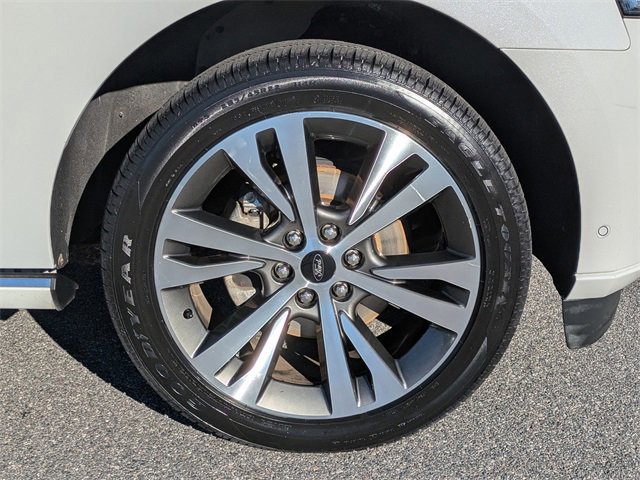 Certified 2021 Ford Expedition Max Platinum image 11