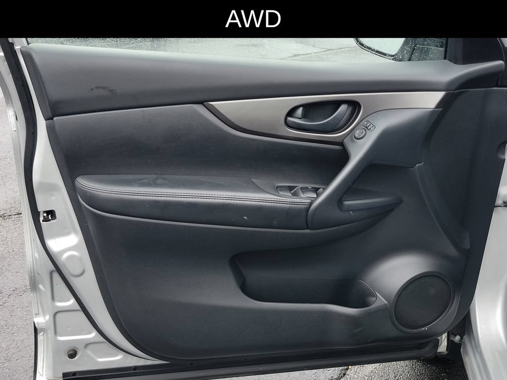 Used 2021 Nissan Rogue Sport S AWD/4WD image 20