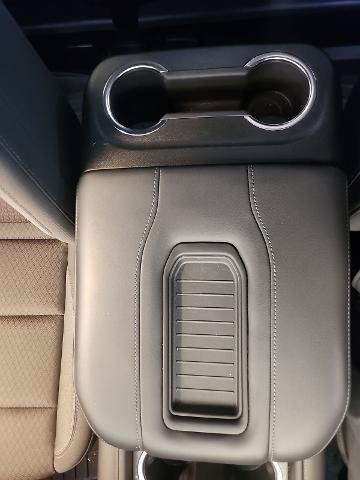 Used 2024 Chevrolet Suburban LS RWD image 30