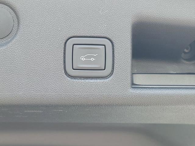 Used 2023 Chevrolet Equinox LT image 12