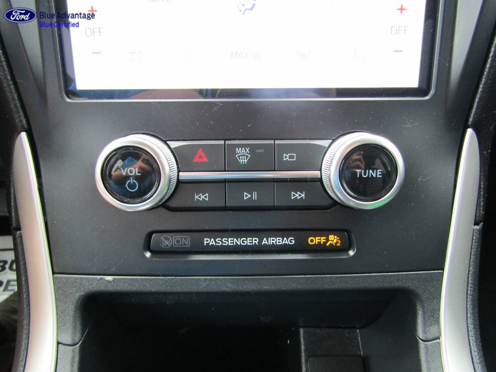 Certified 2024 Ford Edge SEL w/ Convenience Package AWD/4WD image 18