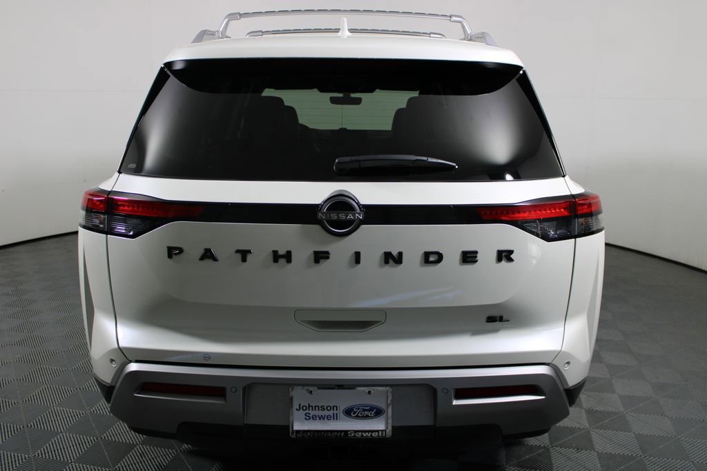 Used 2024 Nissan Pathfinder SL w/ SL Premium Package image 3