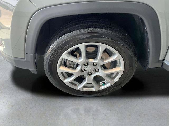 Used 2023 Jeep Compass Latitude w/ Sun and Sound Group AWD/4WD image 32