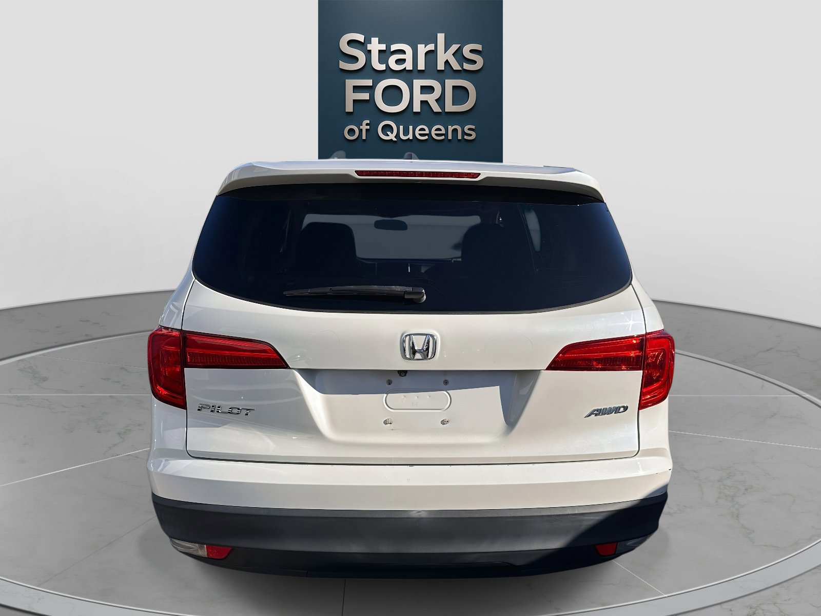 Used 2018 Honda Pilot EX image 4