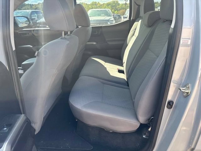 Used 2020 Toyota Tacoma SR5 RWD image 18