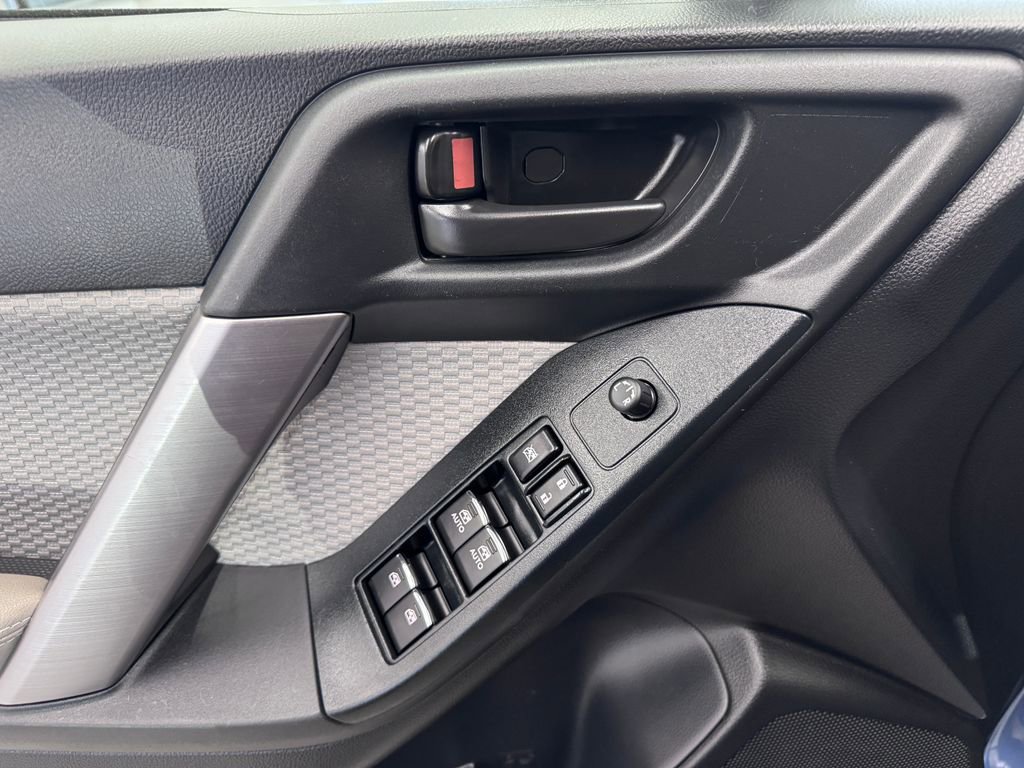 Used 2018 Subaru Forester 2.5i Premium w/ Protection Package #1 AWD/4WD image 12