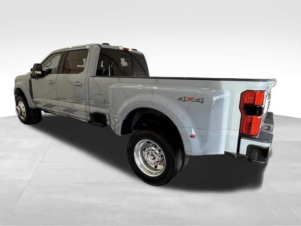 Certified 2025 Ford F450 Platinum image 4