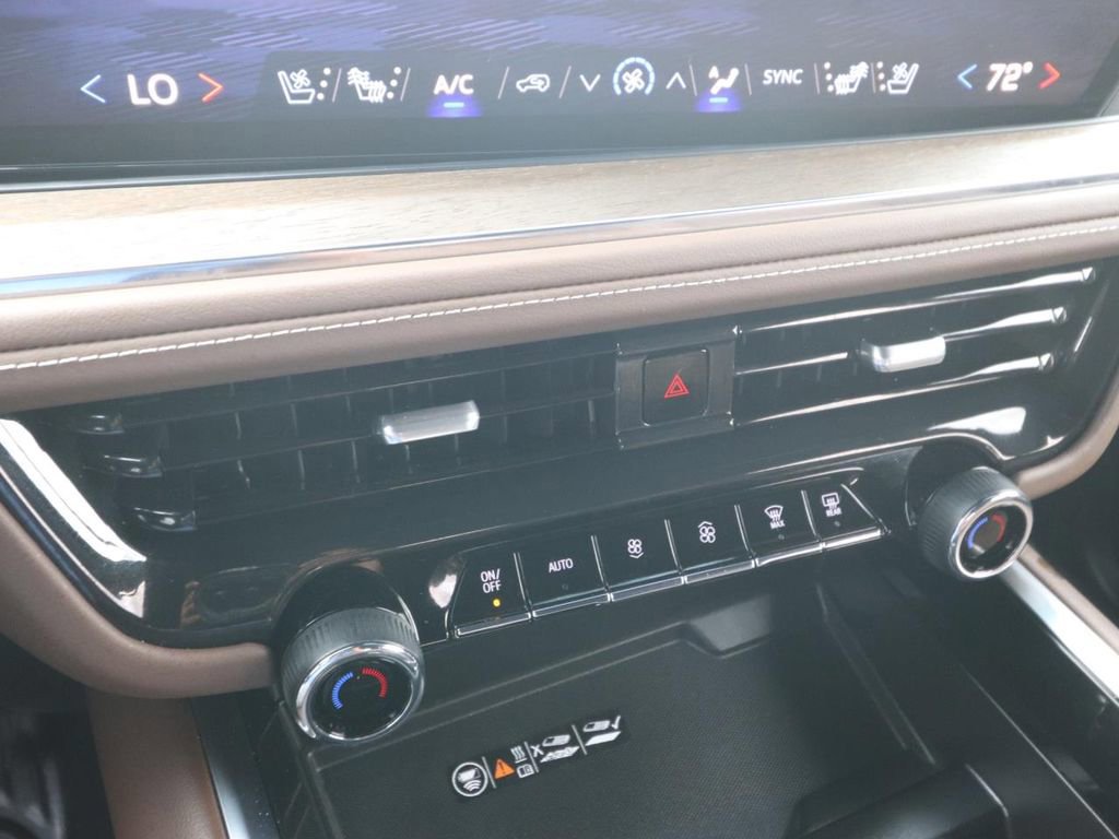 Used 2025 Chevrolet Tahoe High Country image 23