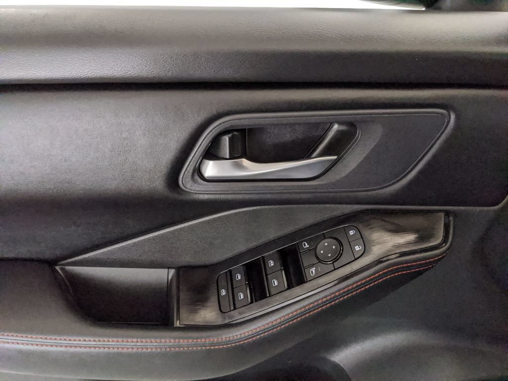 Used 2025 Nissan Rogue SV AWD/4WD image 15