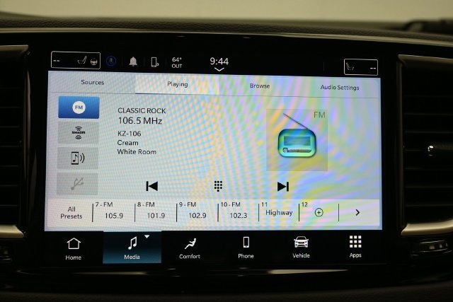 Used 2023 Chrysler Pacifica Touring-L FWD image 20