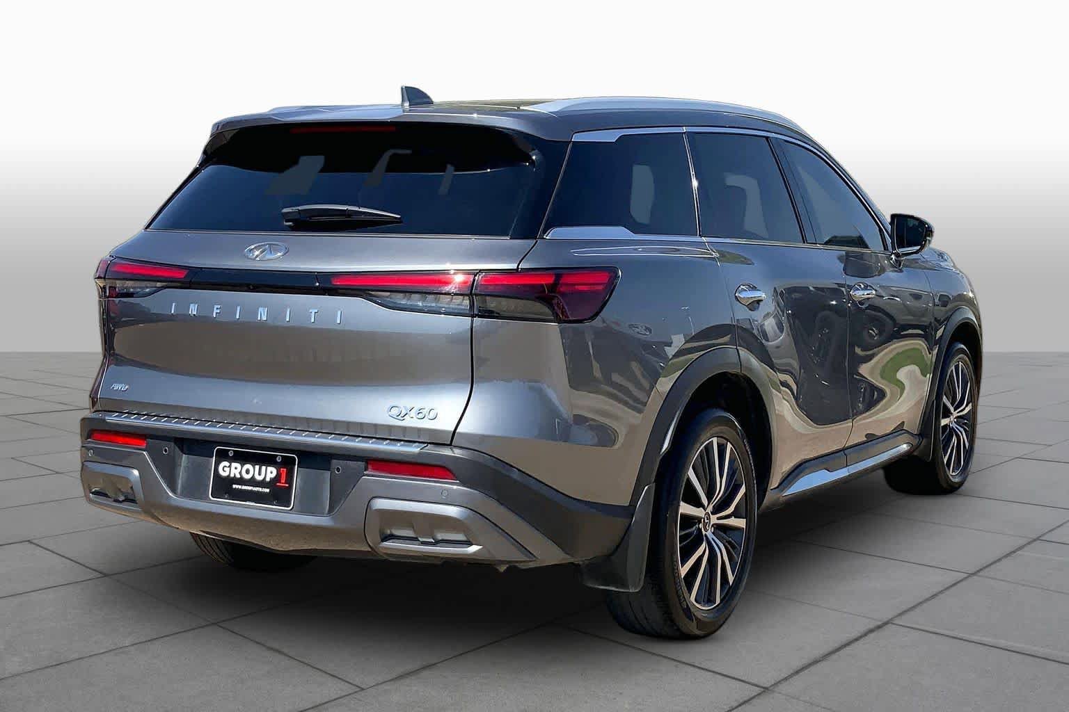 Used 2023 INFINITI QX60 Sensory AWD/4WD image 13