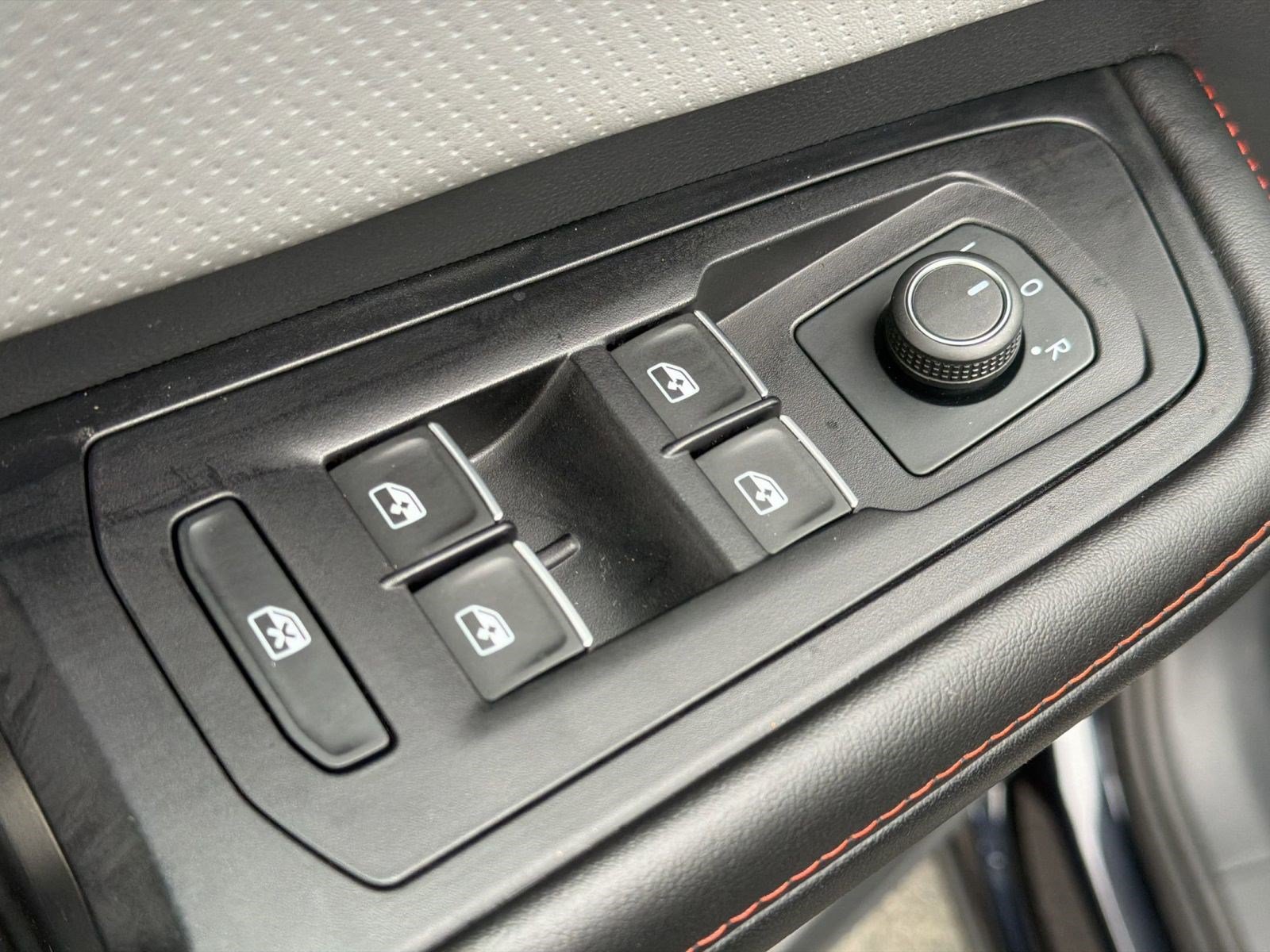 Used 2024 Volkswagen Atlas Peak Edition SE AWD/4WD image 20