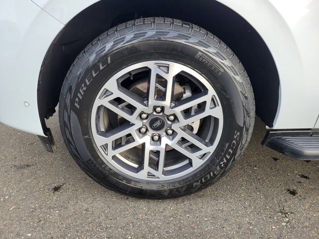 Certified 2025 Ford Expedition Active image 13