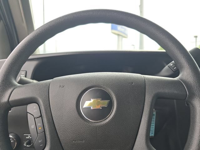 Used 2025 Chevrolet Express 2500 w/ Driver Convenience Package RWD image 20