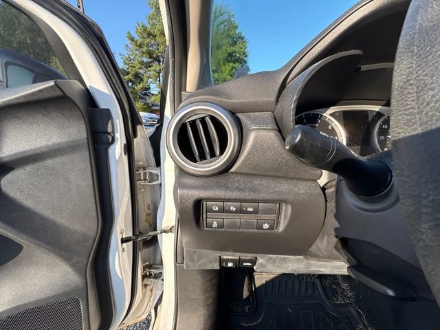 Used 2021 Nissan Versa S FWD image 9