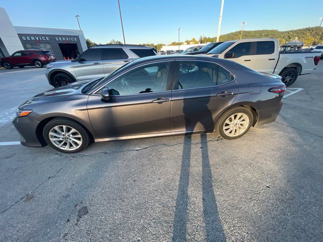 Used 2024 Toyota Camry LE FWD image 4