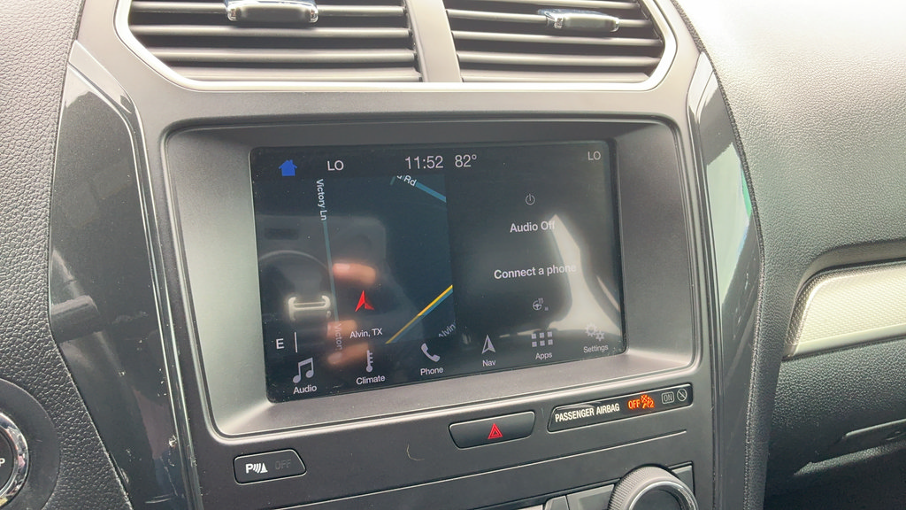 Certified 2019 Ford Explorer XLT w/ Equipment Group 202A FWD image 10