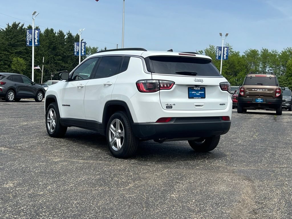 Used 2024 Jeep Compass Latitude AWD/4WD image 8