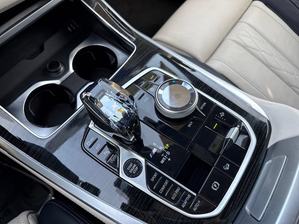 Used 2020 BMW X7 M50i AWD/4WD image 24