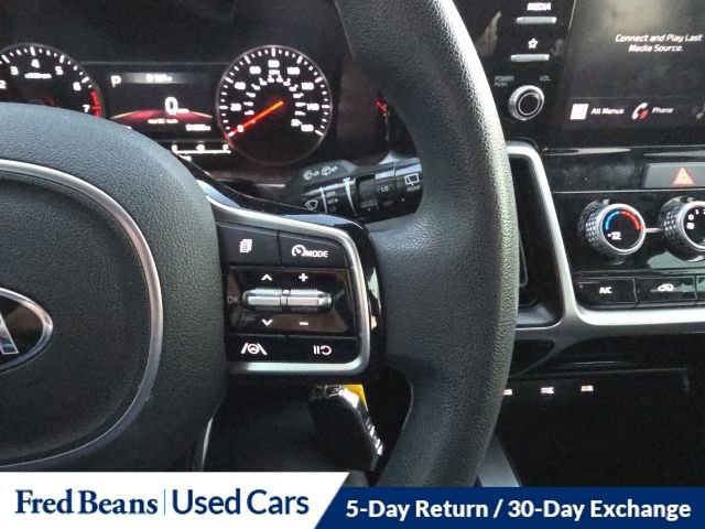 Used 2021 Kia Sorento LX image 17