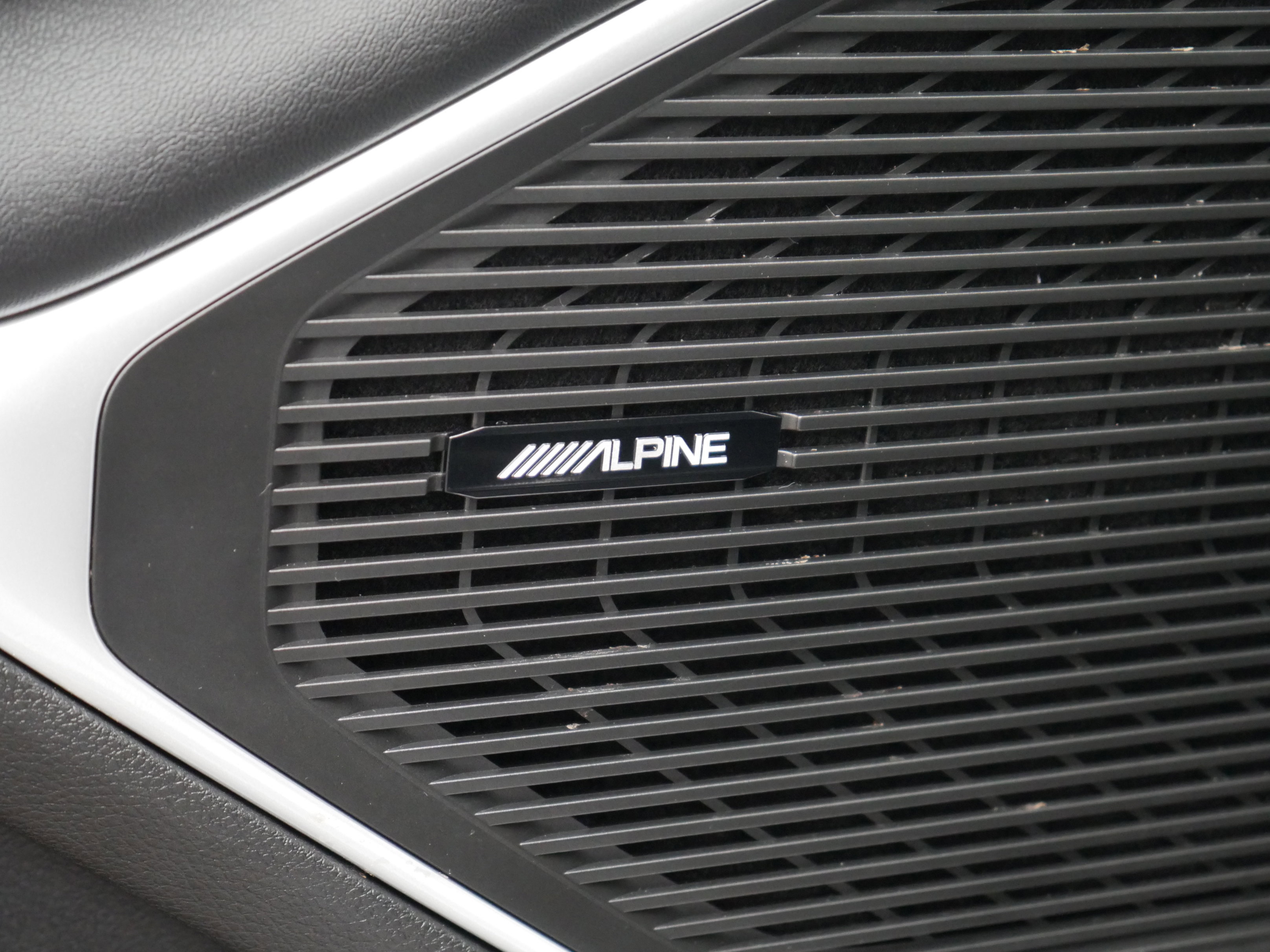 Used 2024 Jeep Wagoneer 4WD image 32