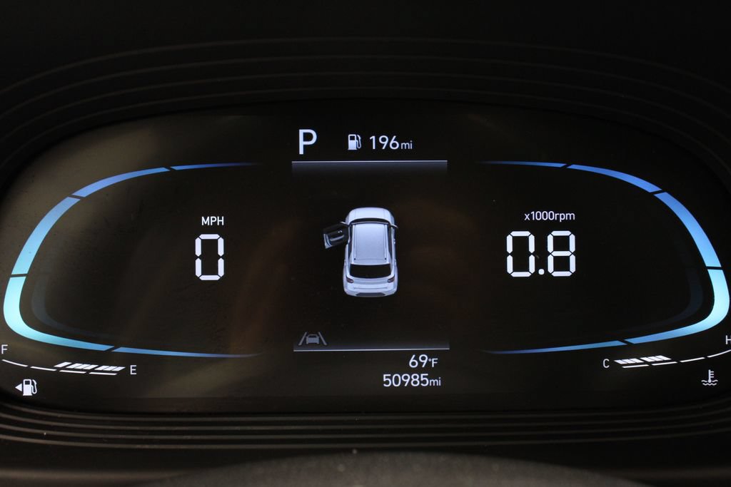 Used 2024 Hyundai Venue SEL FWD image 22