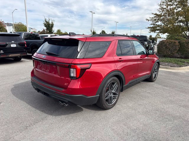 Certified 2025 Ford Explorer ST AWD/4WD image 7