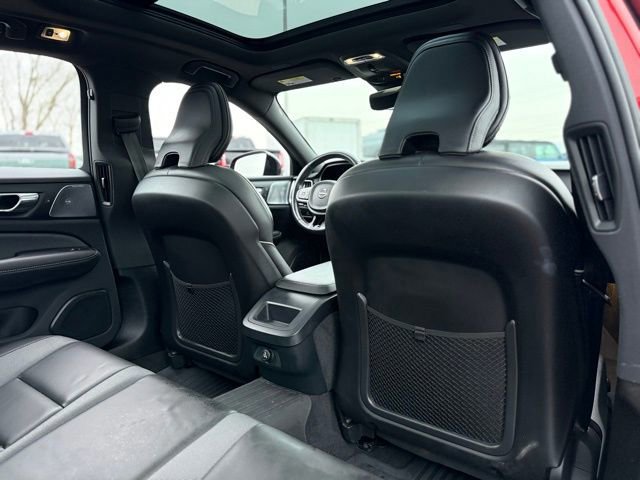 Used 2019 Volvo S60 T5 R-Design image 31