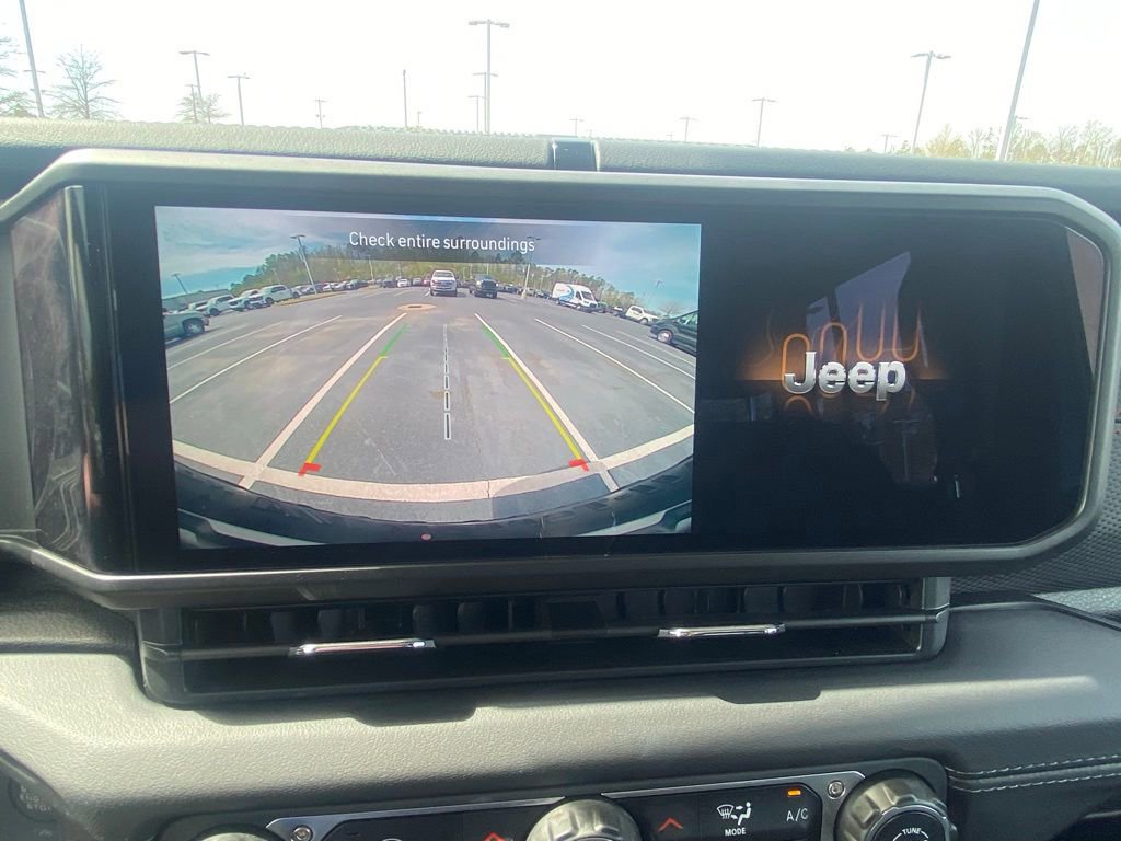 Used 2024 Jeep Wrangler Unlimited Rubicon image 16