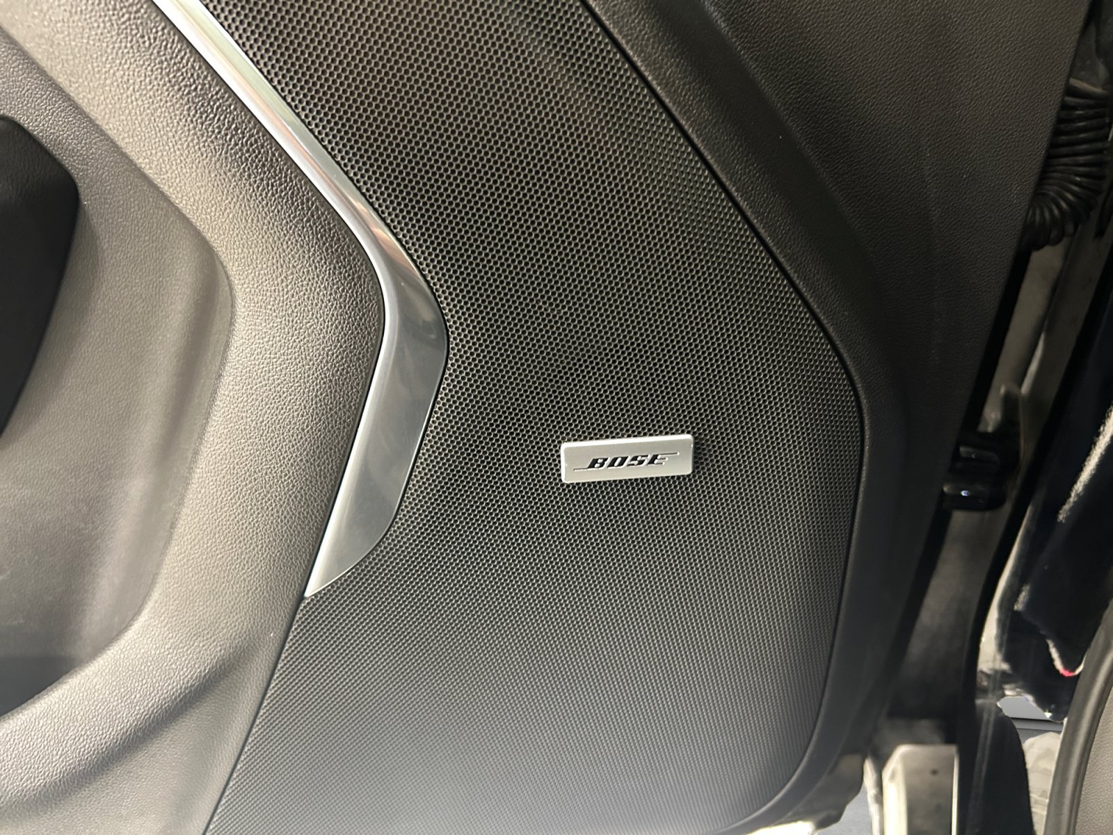 Used 2021 Chevrolet Tahoe RST w/ Luxury Package RWD image 12