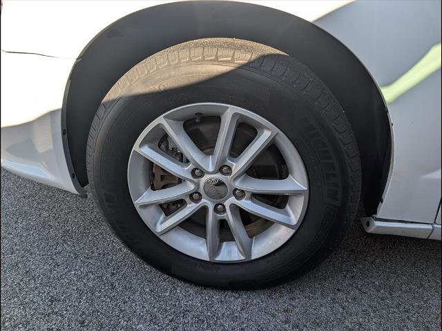 Used 2019 Dodge Grand Caravan SXT w/ Driver Convenience Group image 3