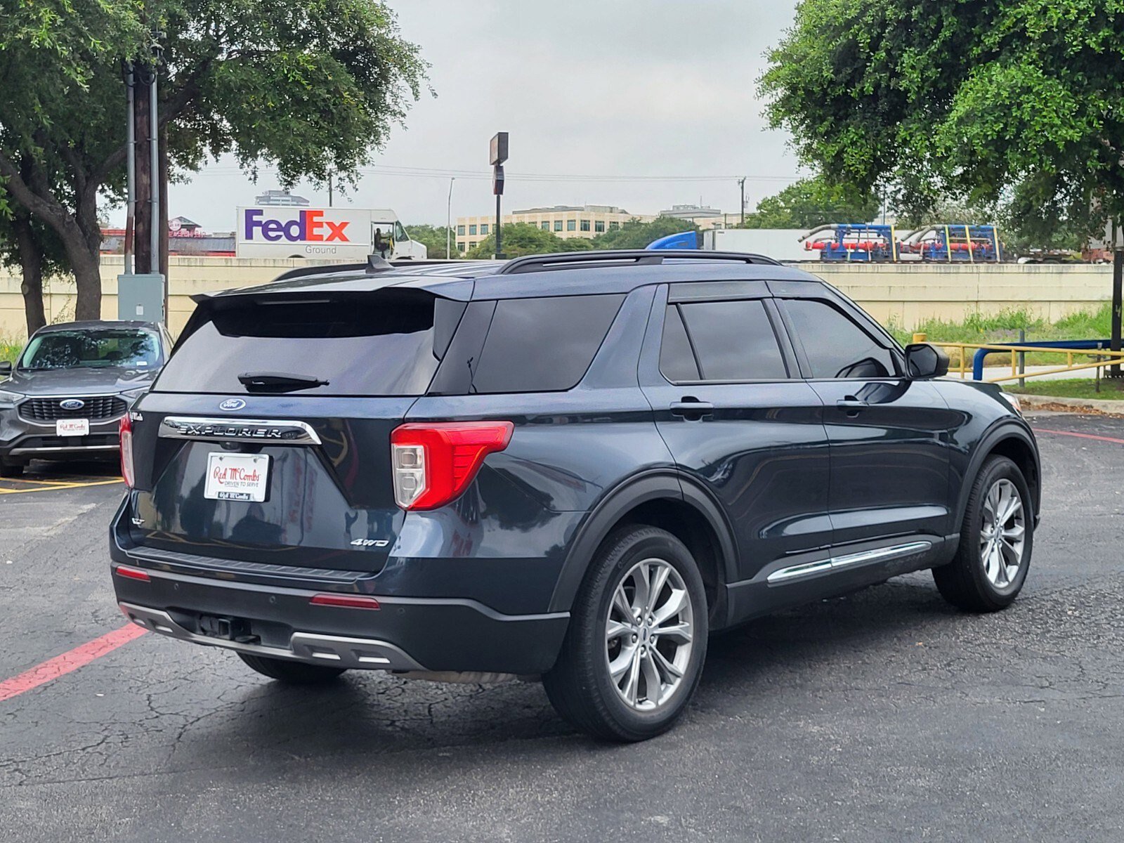 Certified 2023 Ford Explorer XLT w/ Equipment Group 202A AWD/4WD image 4