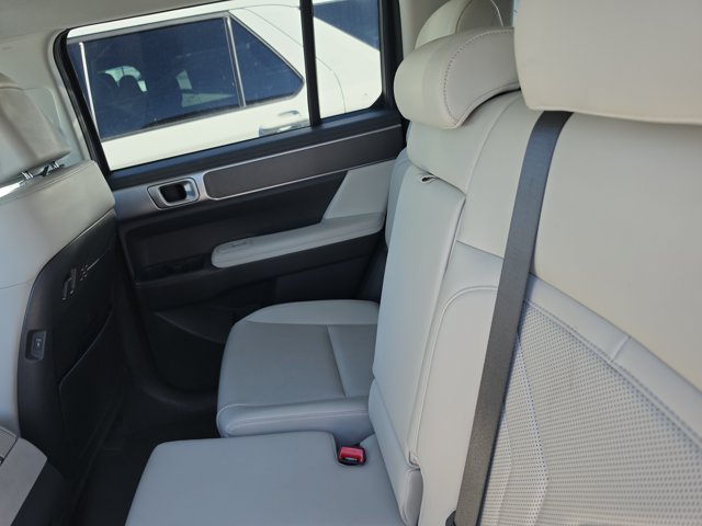Used 2026 Hyundai Santa Fe SEL FWD image 15
