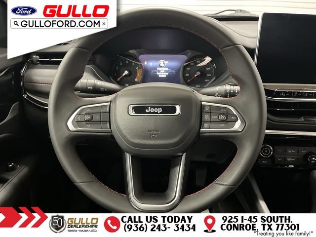 Used 2025 Jeep Compass Trailhawk w/ Trailer Tow Group AWD/4WD image 12