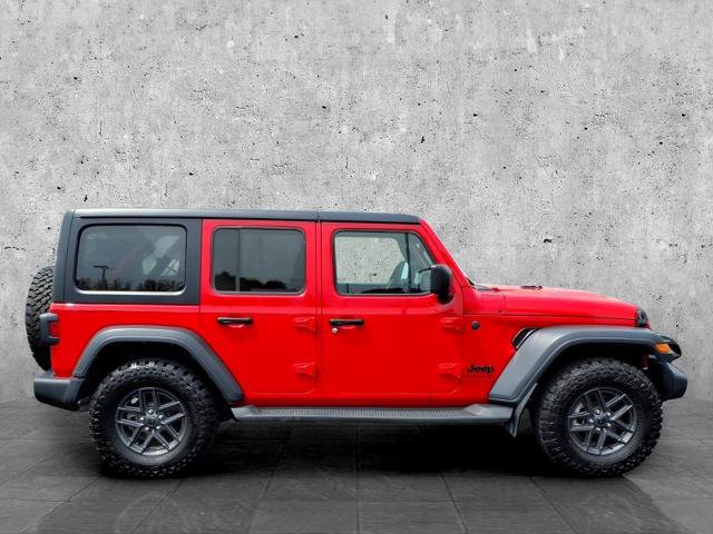Used 2024 Jeep Wrangler Unlimited Sport AWD/4WD image 4