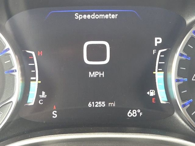 Used 2023 Chrysler Pacifica Touring-L FWD image 46