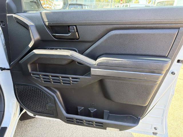 Used 2024 Toyota Tacoma SR5 AWD/4WD image 29