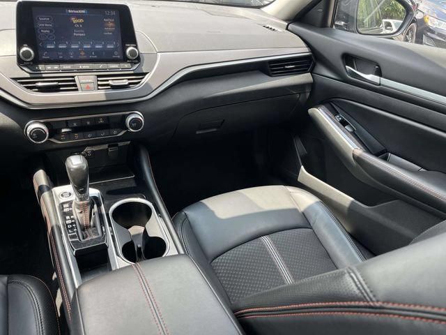 Used 2024 Nissan Altima 2.5 SR FWD image 16