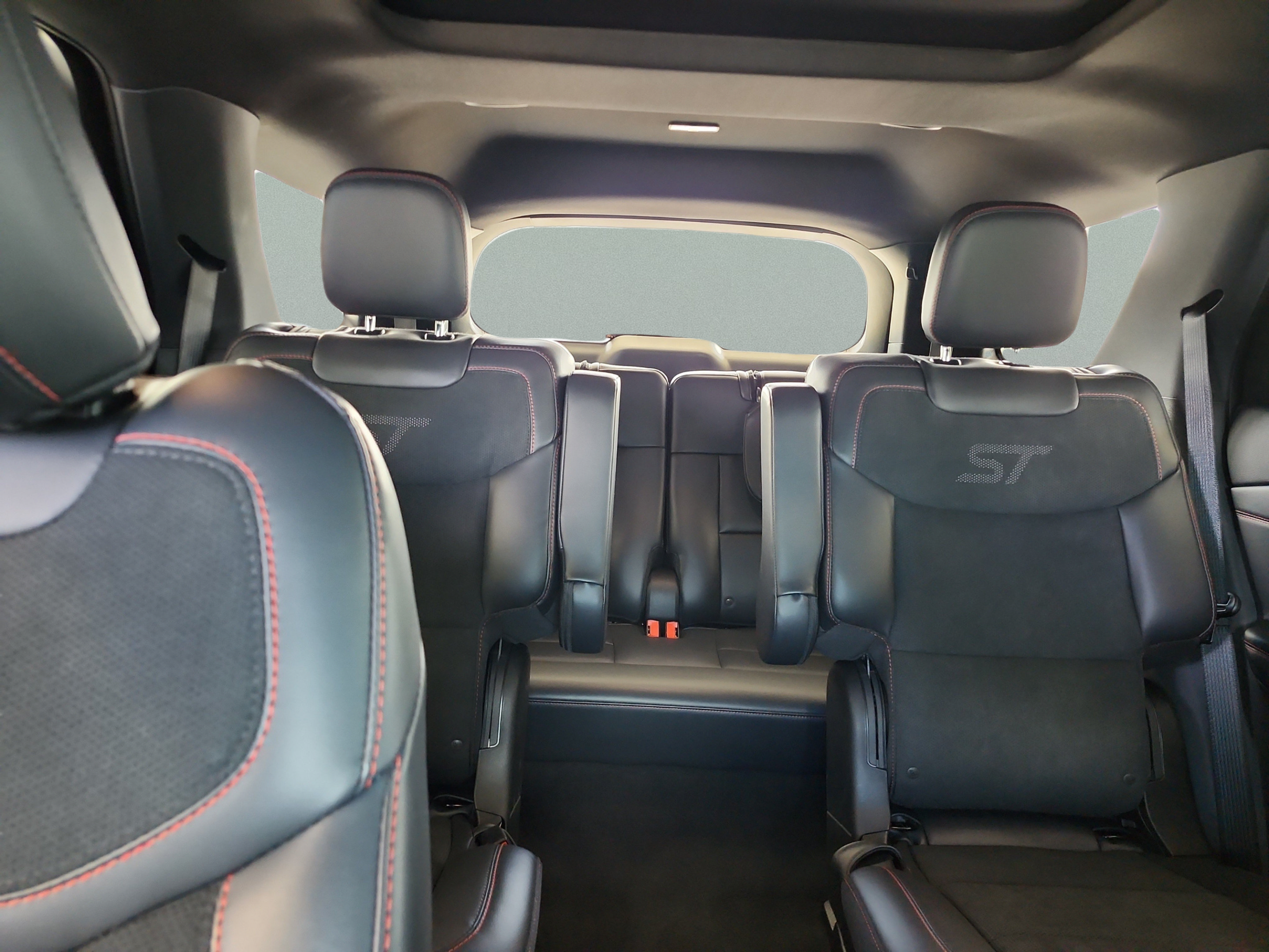 Certified 2026 Ford Explorer ST w/ Sun And Sound Package AWD/4WD image 19