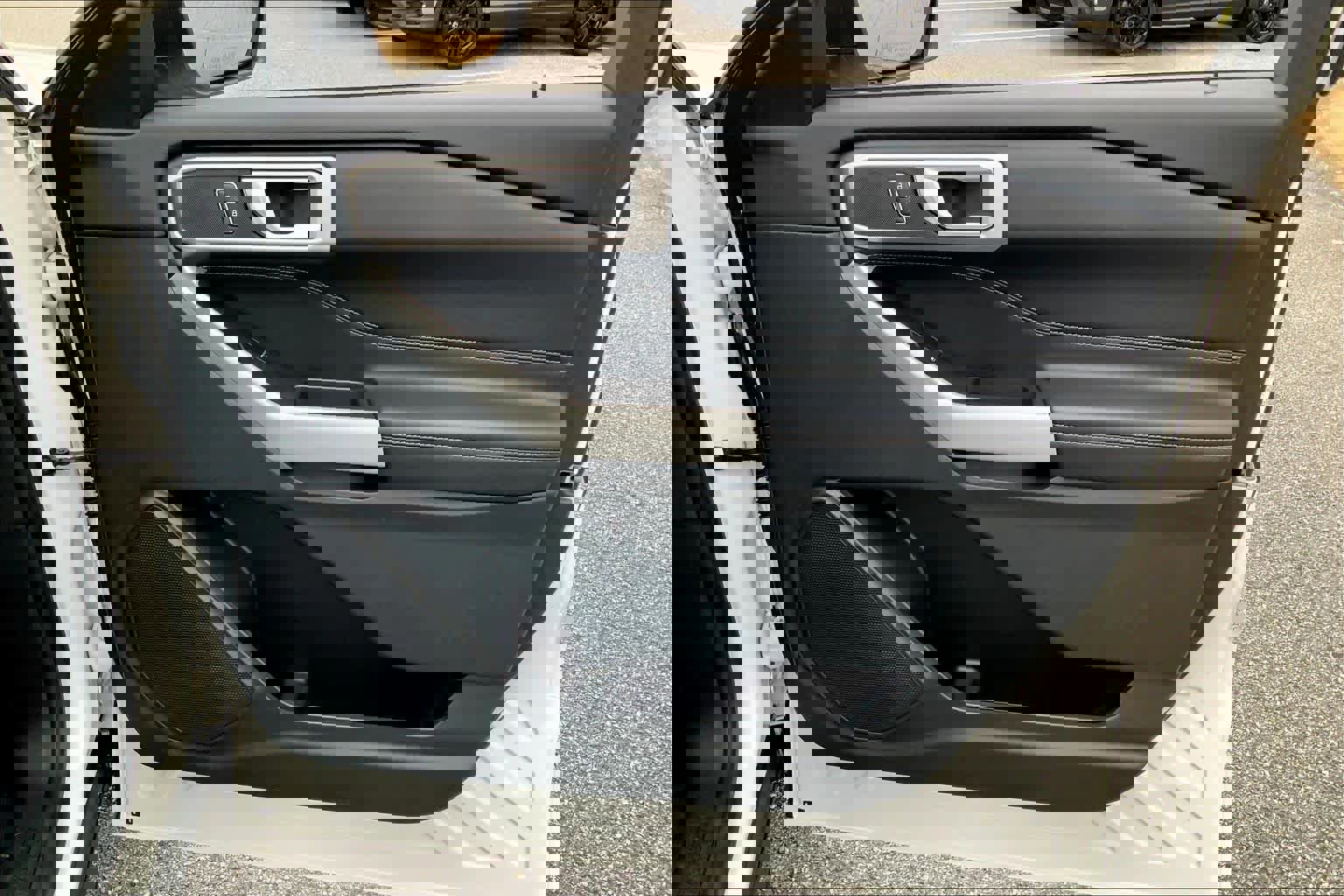 Certified 2022 Ford Explorer XLT w/ Equipment Group 202A image 21