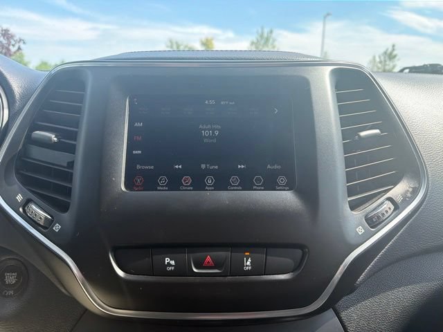 Used 2021 Jeep Cherokee Latitude Plus FWD image 23