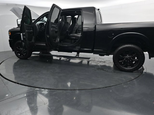Used 2023 RAM 2500 Limited AWD/4WD image 39