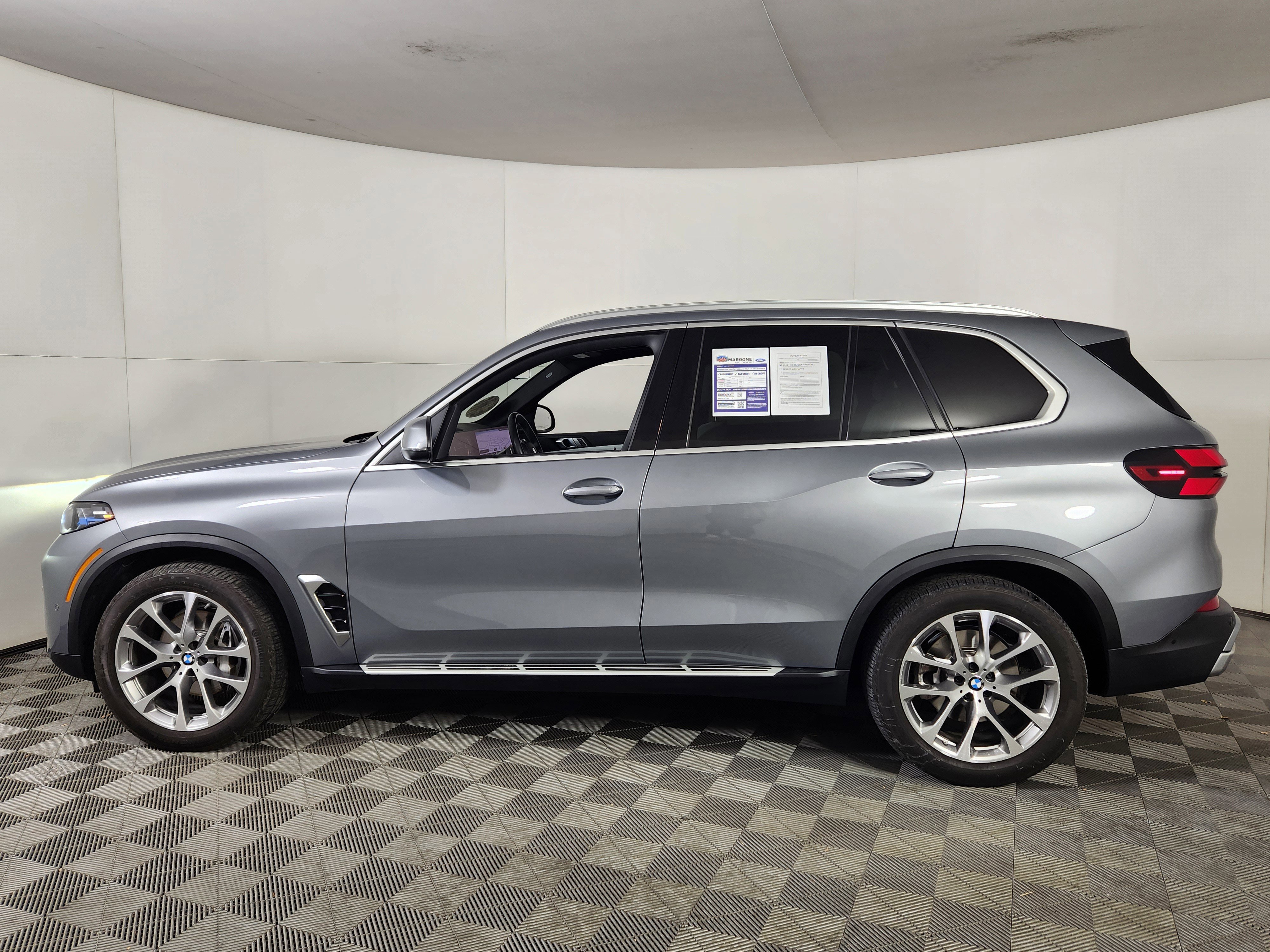 Used 2025 BMW X5 xDrive40i video 2