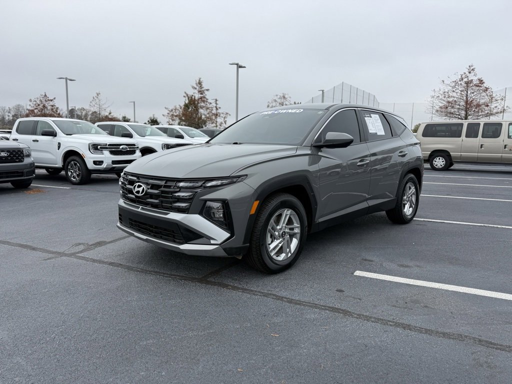 Used 2025 Hyundai Tucson SE image 3