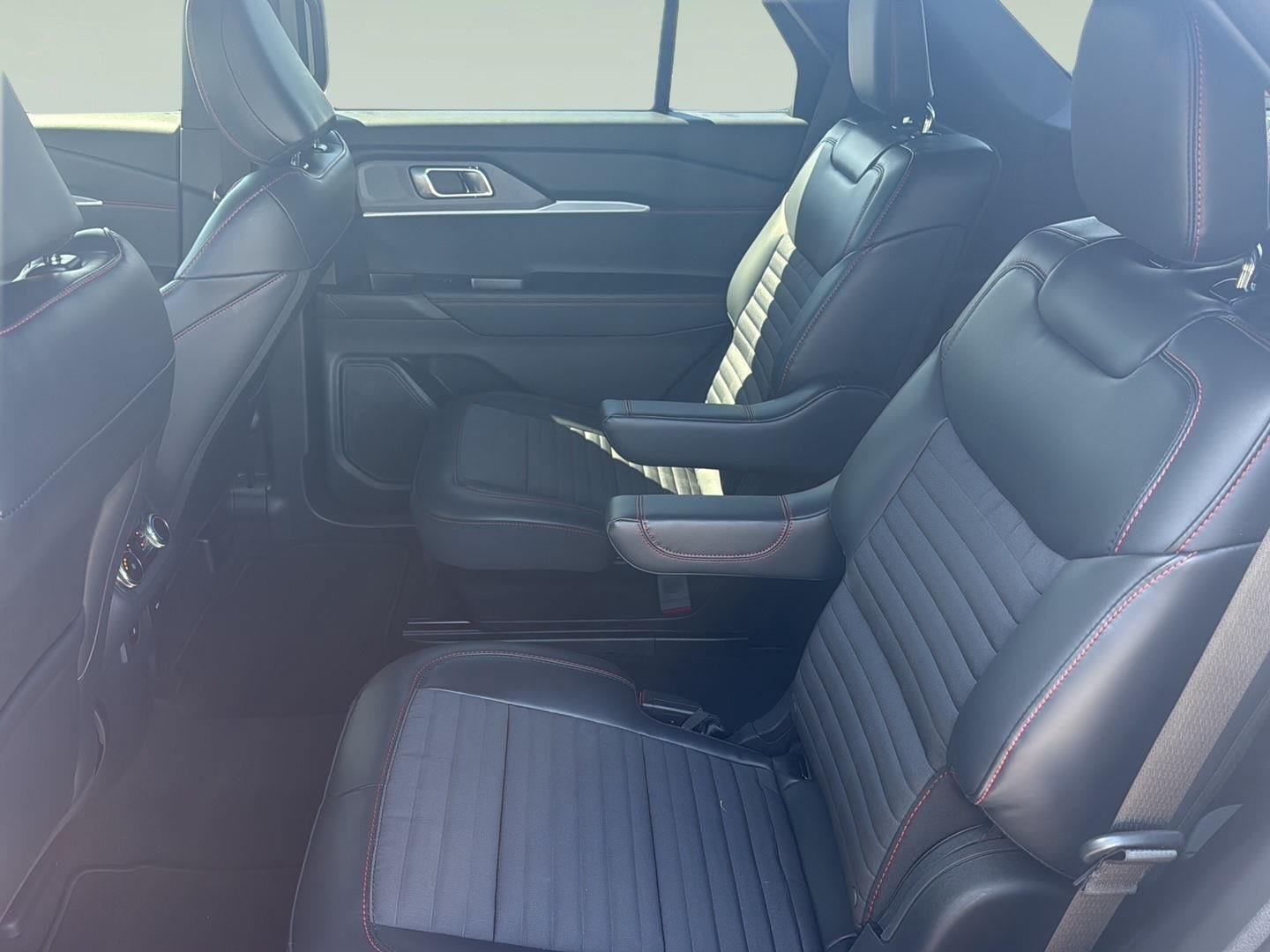 Certified 2025 Ford Explorer ST-Line AWD/4WD image 21