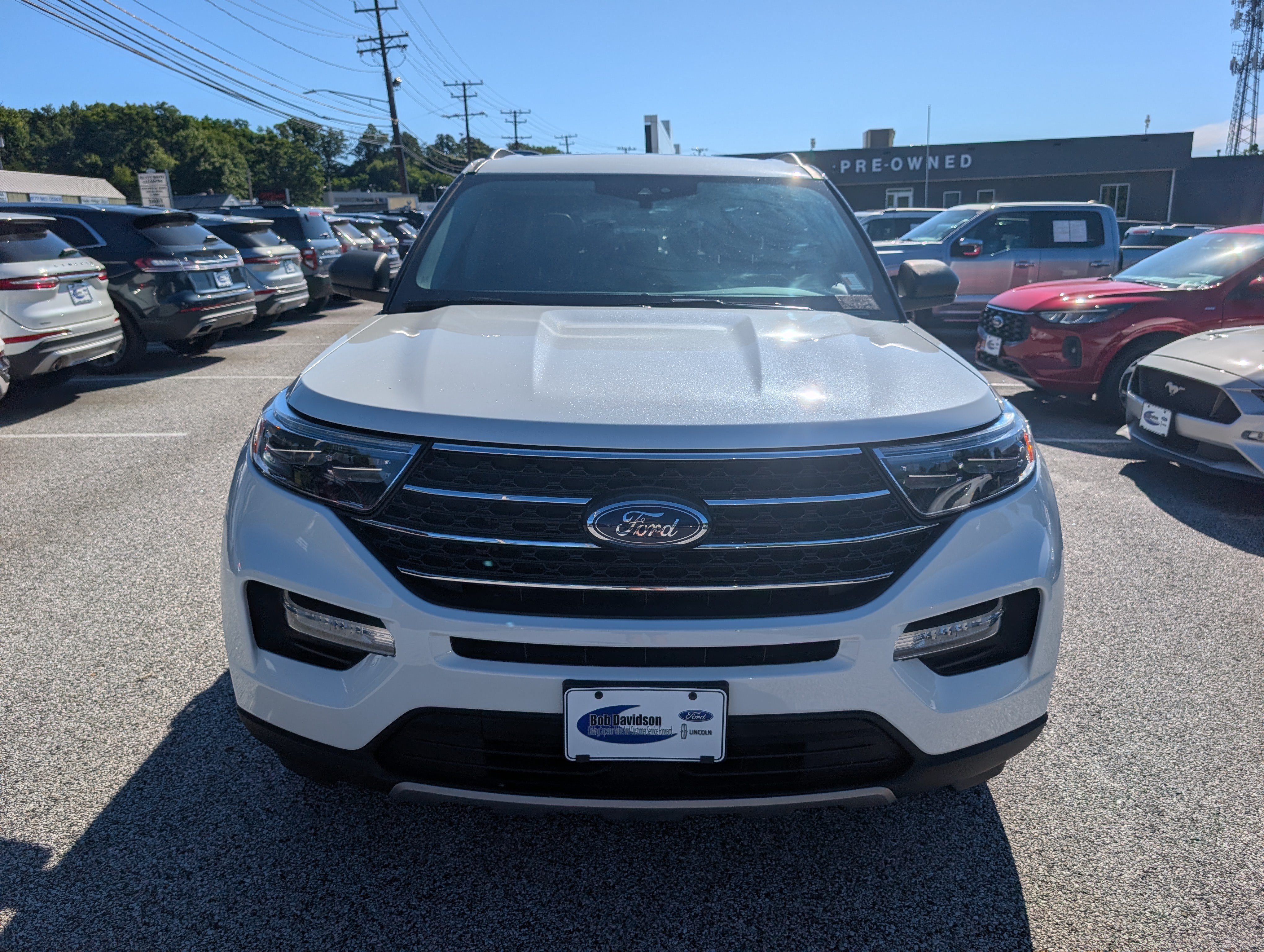 Certified 2022 Ford Explorer XLT w/ Equipment Group 202A AWD/4WD image 10