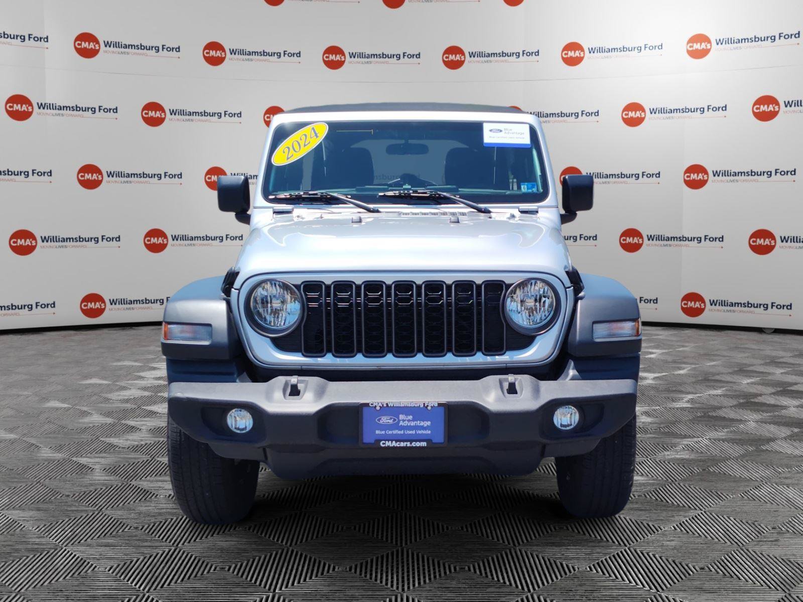 Used 2024 Jeep Wrangler Unlimited Sport AWD/4WD image 8