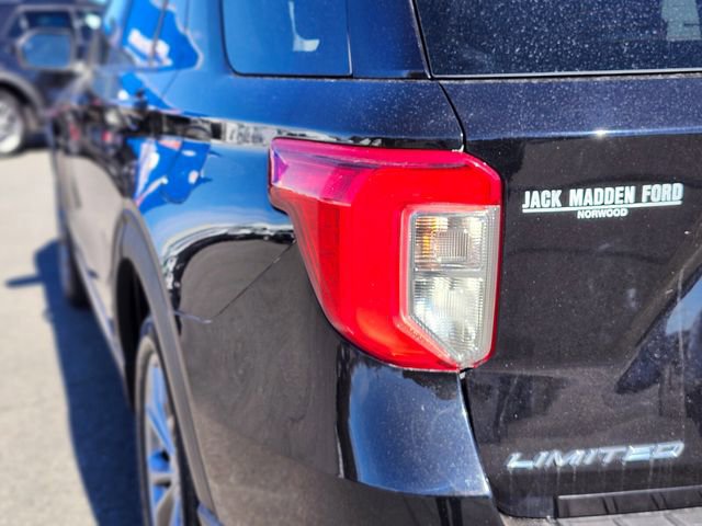Certified 2023 Ford Explorer Limited image 9