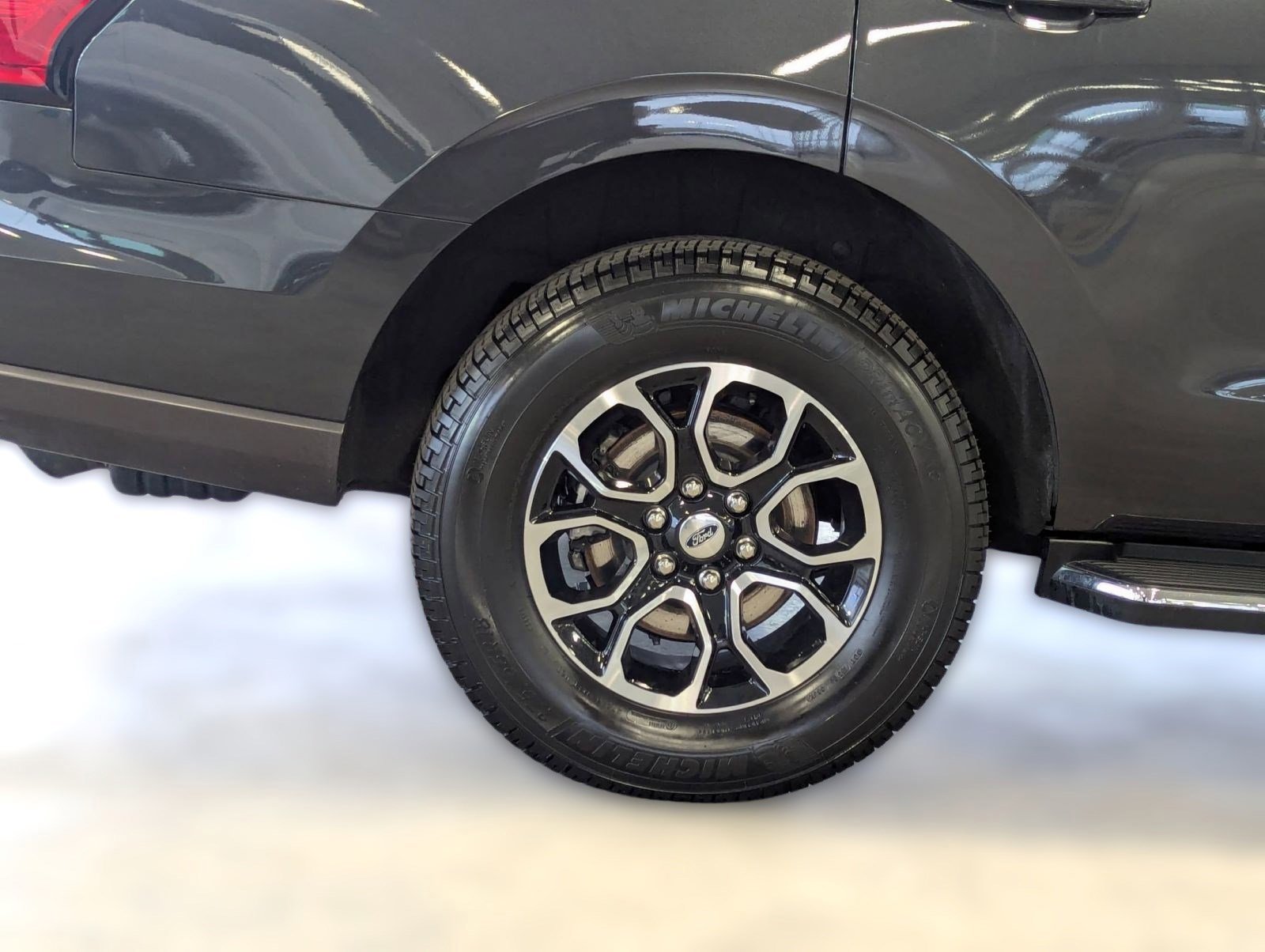 Certified 2023 Ford Expedition XLT image 12