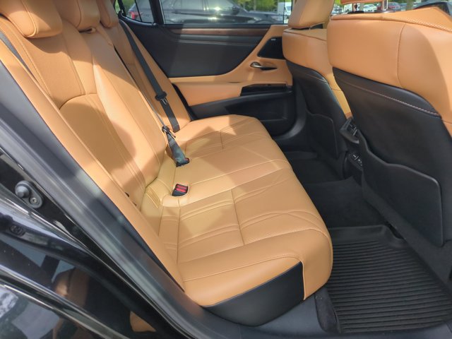 Used 2024 Lexus ES 350 Ultra Luxury w/ Accessory Package (Z2) FWD image 31